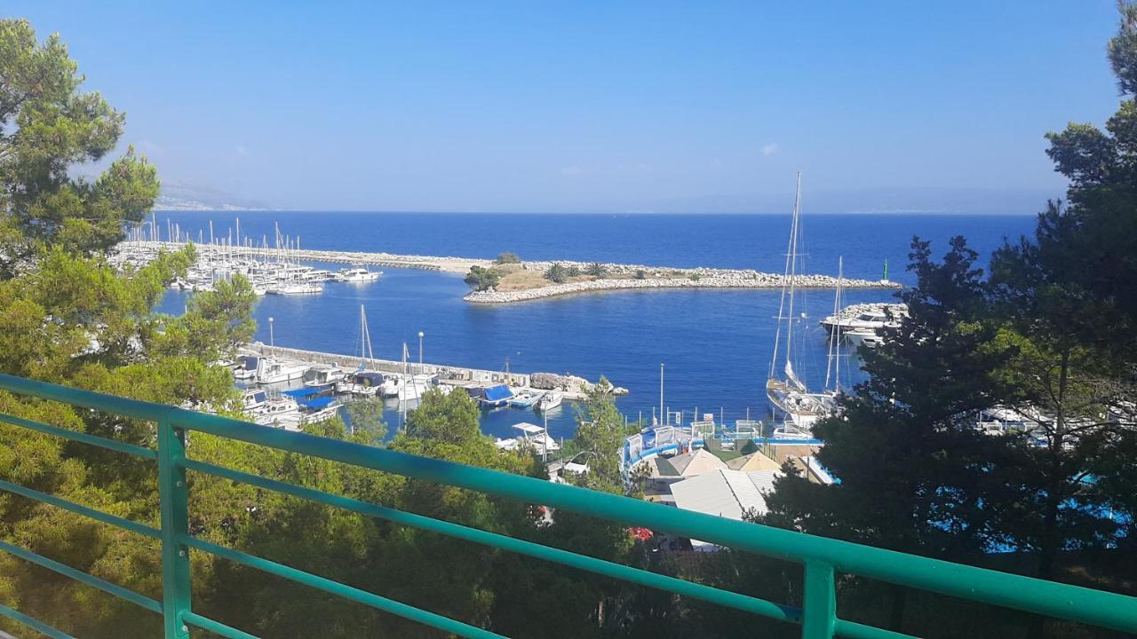 Old Captain'S Apartments - In A Pine Wood By The Sea And Tennis Courts Split Kültér fotó
