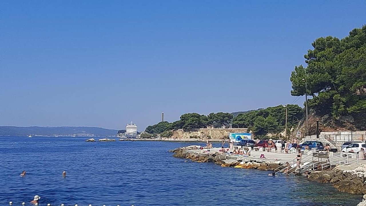 Old Captain'S Apartments - In A Pine Wood By The Sea And Tennis Courts Split Kültér fotó